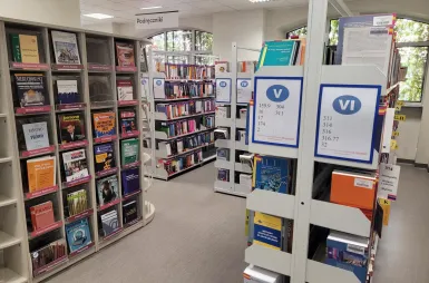 Library | WSB Merito Poznań University: Poznań - biblioteka