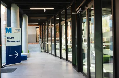 Student ABC | WSB Merito Poznań University: Poznań budynek RR