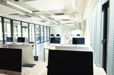 Student ABC | WSB Merito Poznań University: Poznań budynek RR