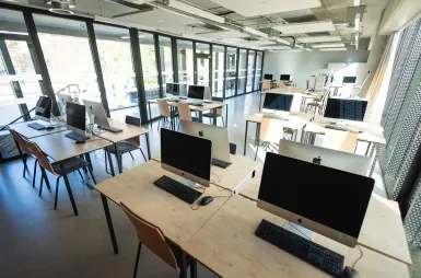 Student ABC | WSB Merito Poznań University: Poznań budynek RR