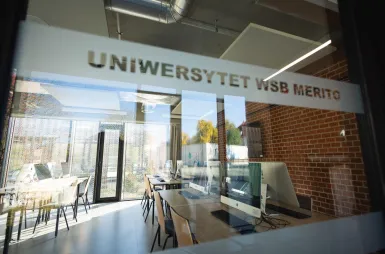 Student ABC | WSB Merito Poznań University: Poznań budynek RR
