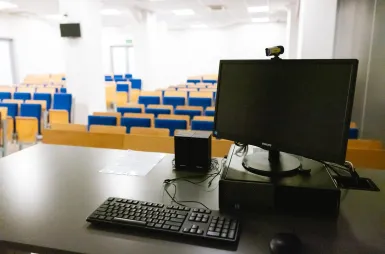 Student ABC | WSB Merito Poznań University: Poznań budynek BR
