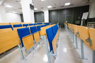 Student ABC | WSB Merito Poznań University: Poznań budynek BR