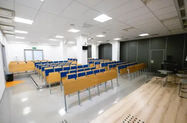 Student ABC | WSB Merito Poznań University: Poznań budynek BR