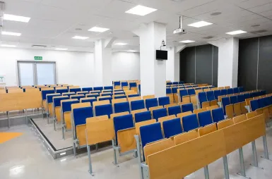 Student ABC | WSB Merito Poznań University: Poznań budynek BR