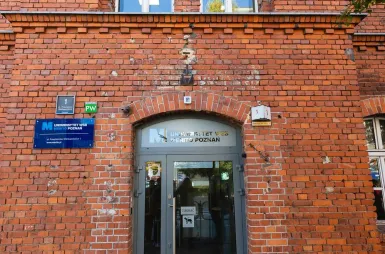 Student ABC | WSB Merito Poznań University: Poznań budynek PW