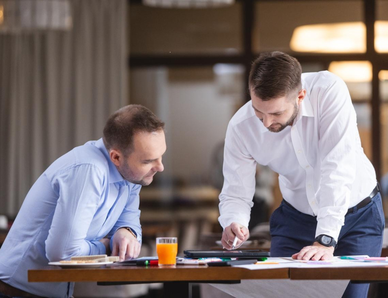 Grafika_główna_Poznań_projekty_i_badania