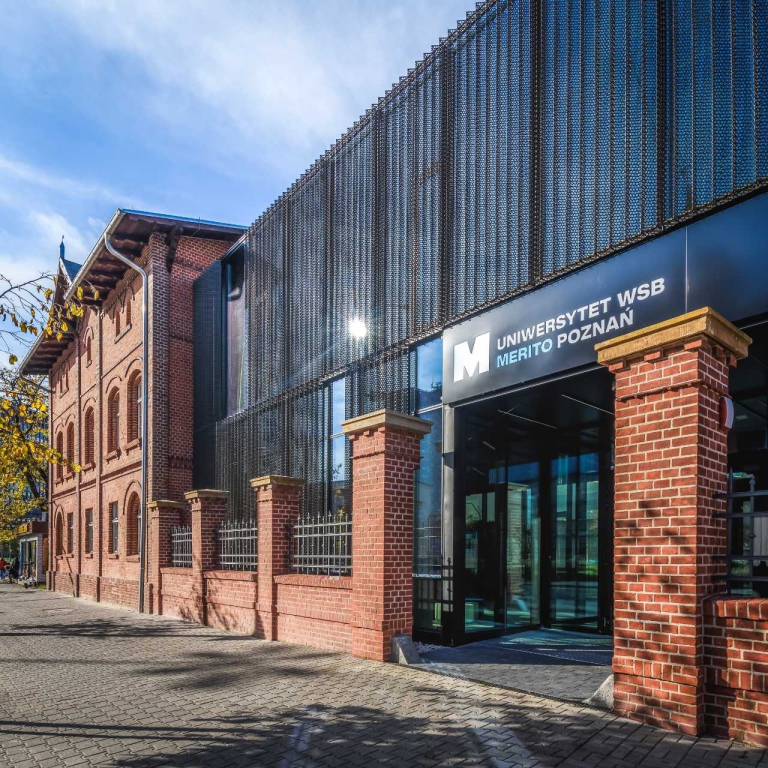 University without barriers | WSB Merito Poznań University: rekrutacja na studia MBA- budynek główny- wsb Merito poznań