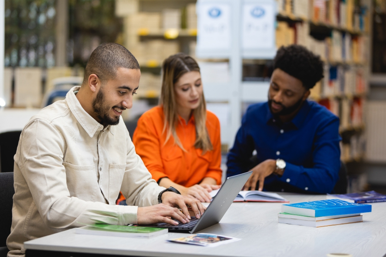 Search results | WSB Merito Poznań University: International student in a library