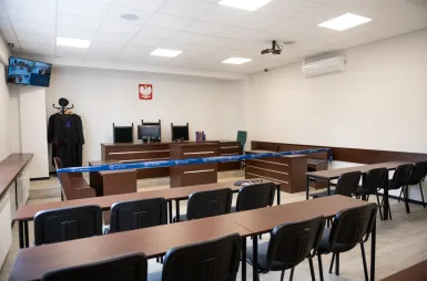 Our campuses | WSB Merito Universities: sala sądowa