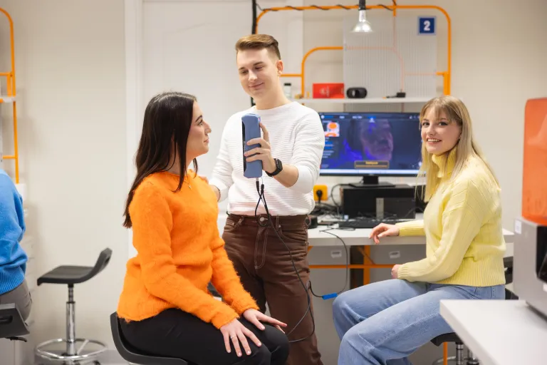 Who we are | WSB Merito Universities: Students at work