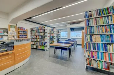 Our campus | Uniwersytet WSB Merito Szczecin: Biblioteka Uniwersytetu WSB Merito.