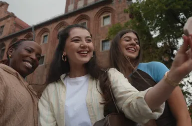 Our campus | WSB Merito Toruń University: Students of WSB Merito University in Torun