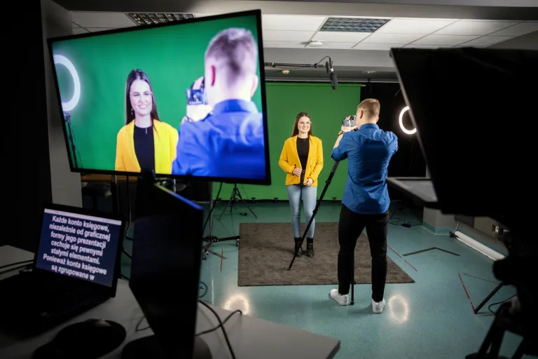Student organisations and research clubs | WSB Merito Toruń University: studio_nagrań_podcast_studenci