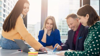 Search results | WSB Merito Warsaw University: Spotkanie czterech osób przy stole