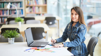 Marketing and Sales, studia I stopnia, licencjackie i inżynierskie: Studentka informatyki