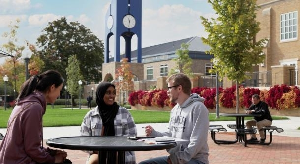 Advance from Bachelor’s to Master’s in the USA with Franklin University | WSB Merito Warsaw University: talking students