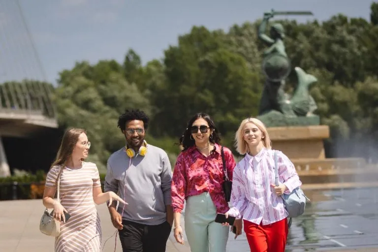 Study in Warsaw | WSB Merito Warsaw University: Students against the Warsaw Marmaid Monument