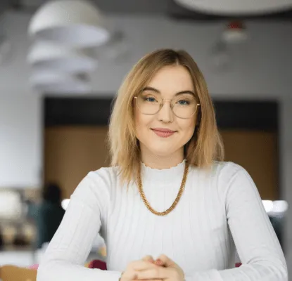 E-marketing | WSB Merito Warsaw University: Studentka_uniwerystet WSB Merito Warszawa