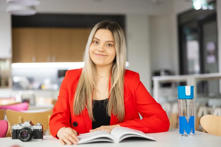 Financial Market Analyst | WSB Merito Warsaw University: Studentka