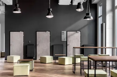 Our campus | WSB Merito Wrocław University: budynek g - korytarz