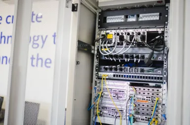 Laboratories and workrooms | WSB Merito Wrocław University: Lab powered by Nokia