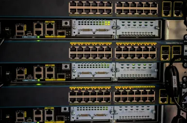 Laboratories and workrooms | WSB Merito Wrocław University: Laboratoria sieci cisco