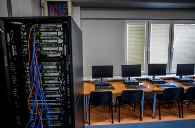 Laboratories and workrooms | WSB Merito Wrocław University: Laboratoria sieci cisco