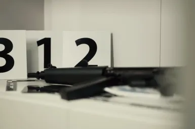 Laboratories and workrooms | WSB Merito Wrocław University: studenci odbywający zajęcia w crime lab