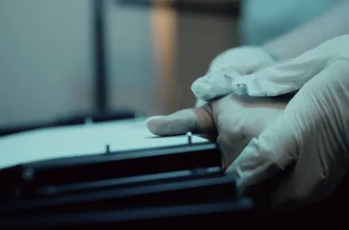 Laboratories and workrooms | WSB Merito Wrocław University: studenci odbywający zajęcia w crime lab