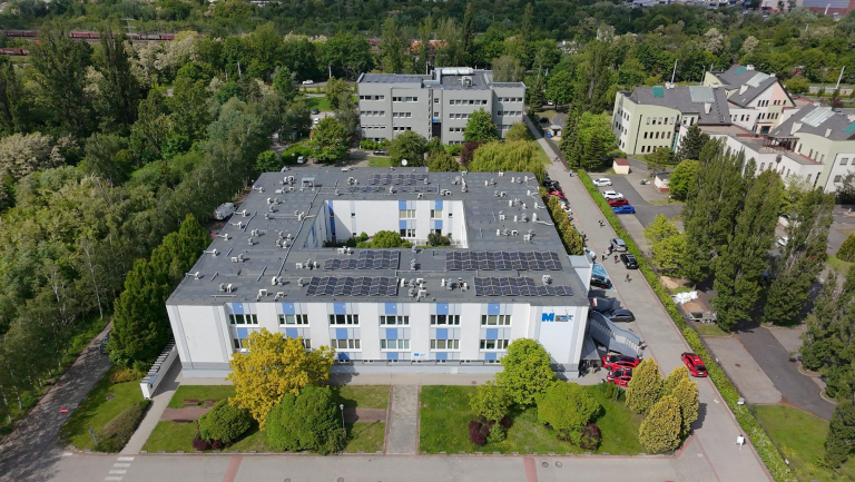 Our campus | WSB Merito Wrocław University: budynek A oraz B z drona