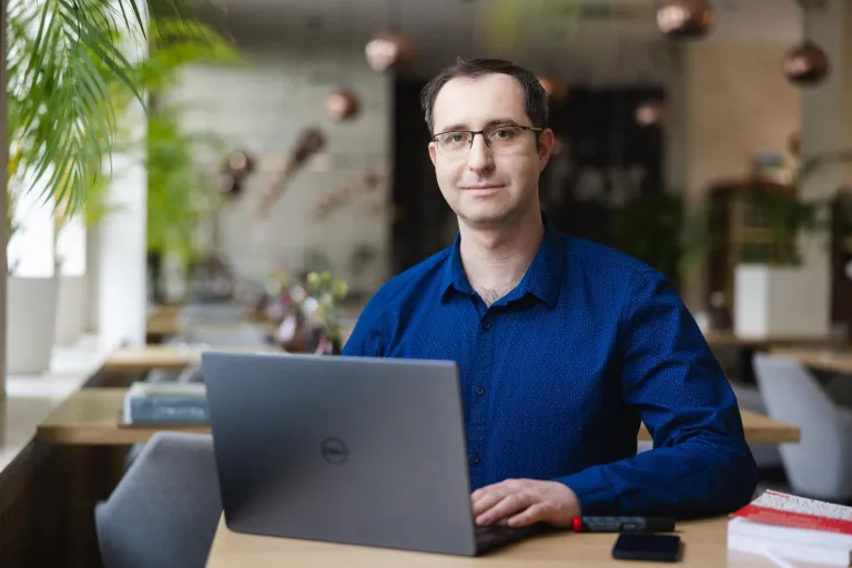 Search results | WSB Merito Wrocław University: student pracujący na laptopie