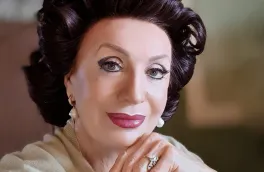 Turystyka i rekreacja | Studia I stopnia w Gdańsku | Uniwersytet WSB Merito w Gdańsku: Portret starszej Pani w nienagannej fryzurze i makijażu