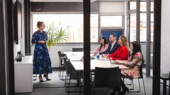 AI w pracy biurowej i analizie danych | Szkolenia i kursy w Gdańsku | Uniwersytet WSB Merito w Gdańsku: AI w pracy biurowej i analizie danych