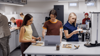 Warsztaty w laboratorium towaroznawstwa