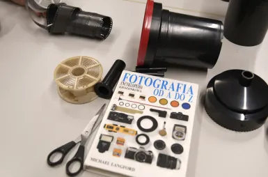 Pierwsze kroki w fotografii analogowej – relacja z warsztatów | Aktualności | Uniwersytet WSB Merito w Gdańsku: Warsztaty z fotografii analogowej