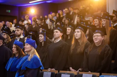 Uroczystość wręczenia dyplomów absolwentom 2025 za nami! | Aktualności | Uniwersytet WSB Merito w Gdańsku: zdjecie