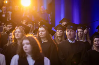 Uroczystość wręczenia dyplomów absolwentom 2025 za nami! | Aktualności | Uniwersytet WSB Merito w Gdańsku: Zdjęcie