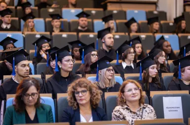 Uroczystość wręczenia dyplomów absolwentom 2025 za nami! | Aktualności | Uniwersytet WSB Merito w Gdańsku: Zdjęcie