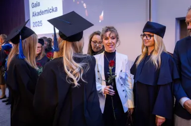 Uroczystość wręczenia dyplomów absolwentom 2025 za nami! | Aktualności | Uniwersytet WSB Merito w Gdańsku: Zdjęcie