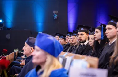 Uroczystość wręczenia dyplomów absolwentom 2025 za nami! | Aktualności | Uniwersytet WSB Merito w Gdańsku: Zdjęcie