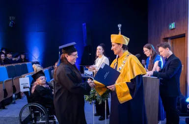 Uroczystość wręczenia dyplomów absolwentom 2025 za nami! | Aktualności | Uniwersytet WSB Merito w Gdańsku: Zdjęcie