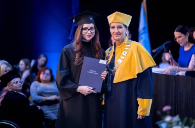 Uroczystość wręczenia dyplomów absolwentom 2025 za nami! | Aktualności | Uniwersytet WSB Merito w Gdańsku: zdjęcie