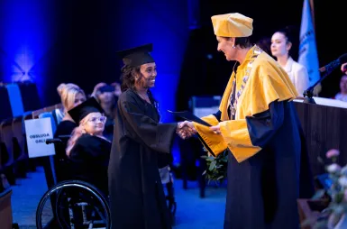 Uroczystość wręczenia dyplomów absolwentom 2025 za nami! | Aktualności | Uniwersytet WSB Merito w Gdańsku: zdjęcie