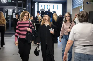 Uroczystość wręczenia dyplomów absolwentom 2025 za nami! | Aktualności | Uniwersytet WSB Merito w Gdańsku: zdj