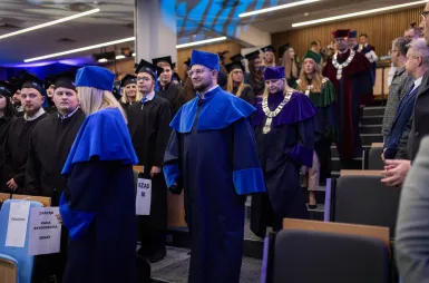 Uroczystość wręczenia dyplomów absolwentom 2025 za nami! | Aktualności | Uniwersytet WSB Merito w Gdańsku: Zdjęcie