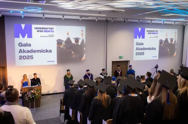 Uroczystość wręczenia dyplomów absolwentom 2025 za nami! | Aktualności | Uniwersytet WSB Merito w Gdańsku: zdj