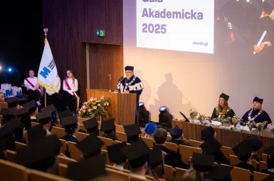 Uroczystość wręczenia dyplomów absolwentom 2025 za nami! | Aktualności | Uniwersytet WSB Merito w Gdańsku: Zdjęcie