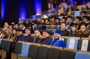 Uroczystość wręczenia dyplomów absolwentom 2025 za nami! | Aktualności | Uniwersytet WSB Merito w Gdańsku: Zdjęcie