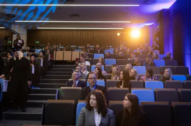 Uroczystość wręczenia dyplomów absolwentom 2025 za nami! | Aktualności | Uniwersytet WSB Merito w Gdańsku: zdjecie